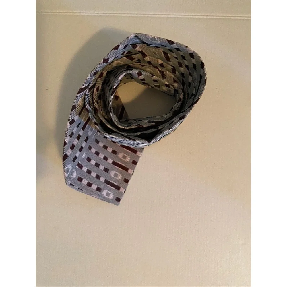 Geometric Pattern Necktie Burgundy Grey Silver Woven Formal Business Tie